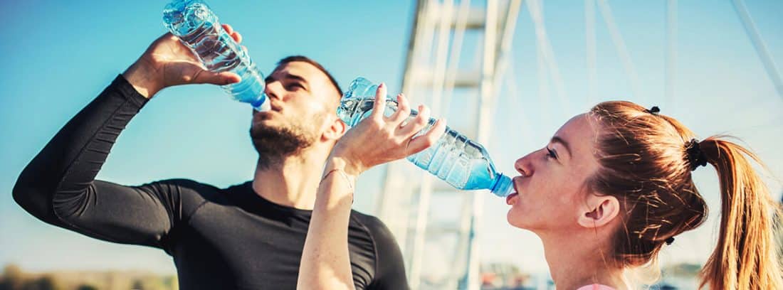 Beber agua mientras se hace deporte, ¿es bueno o malo? - Iparvending Group