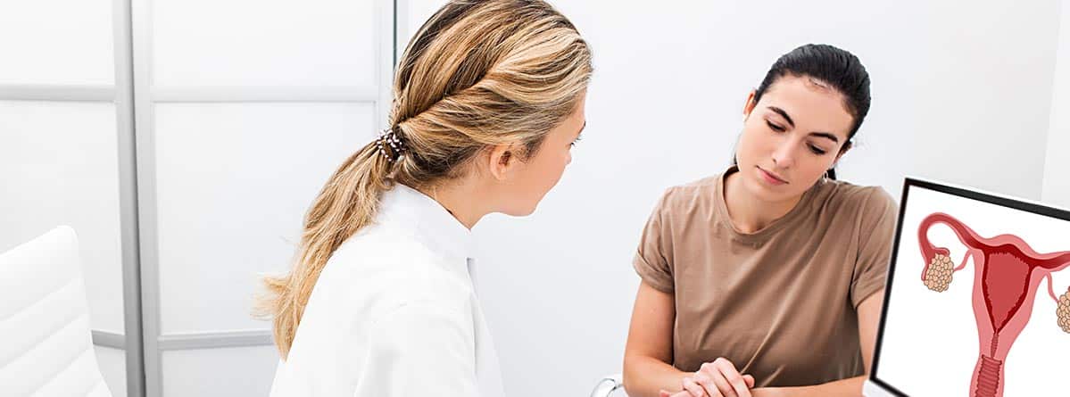 Mujer en la consulta del ginecólogo